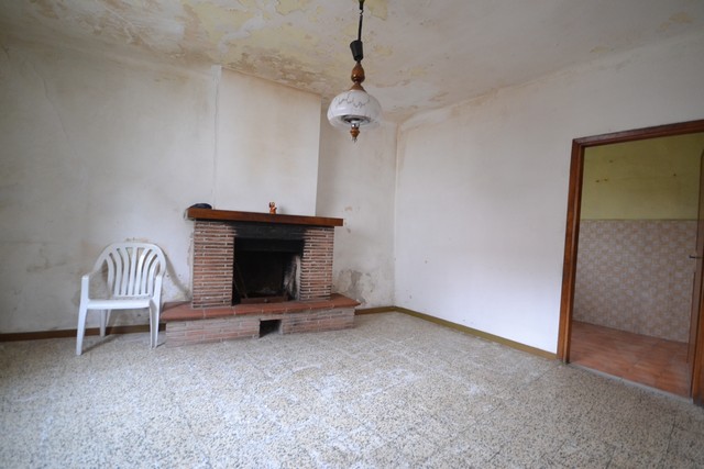 COUNTRY COTTAGE for SALE in Versilia