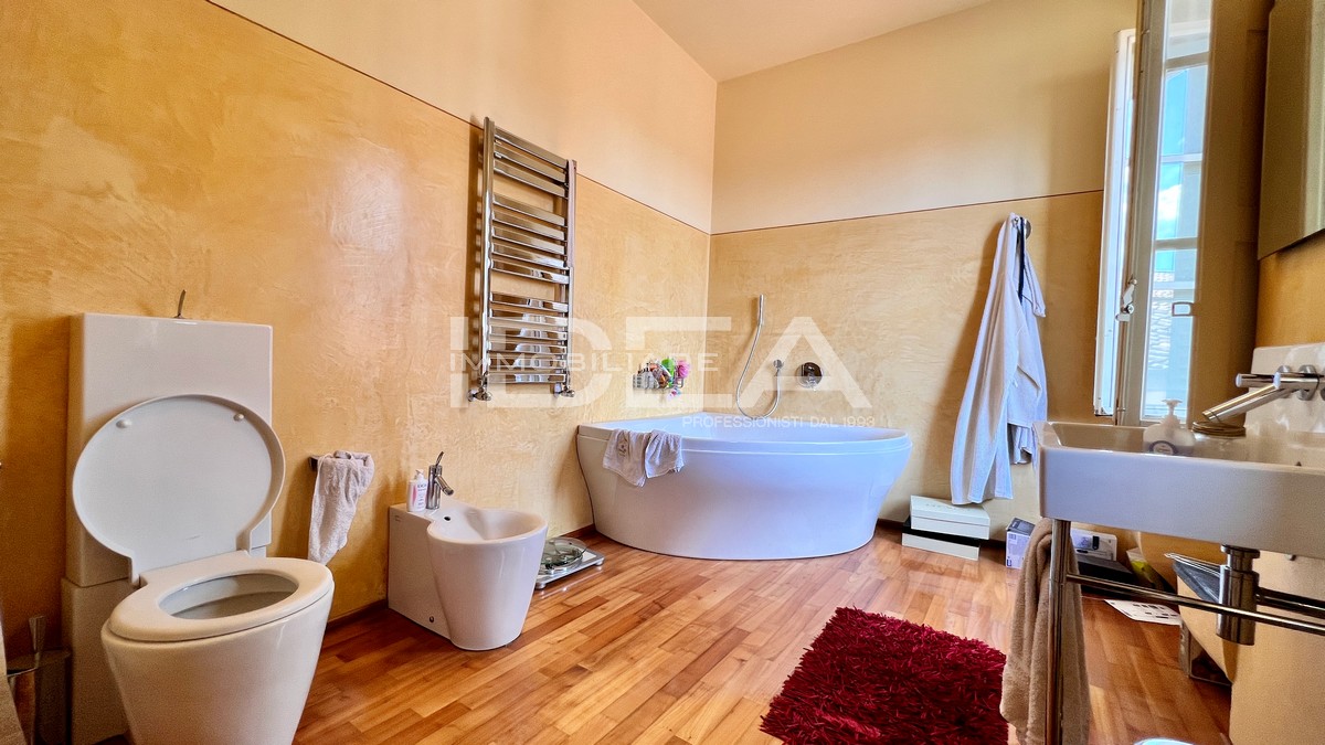 APARTMENT for SALE in Lucca historical center