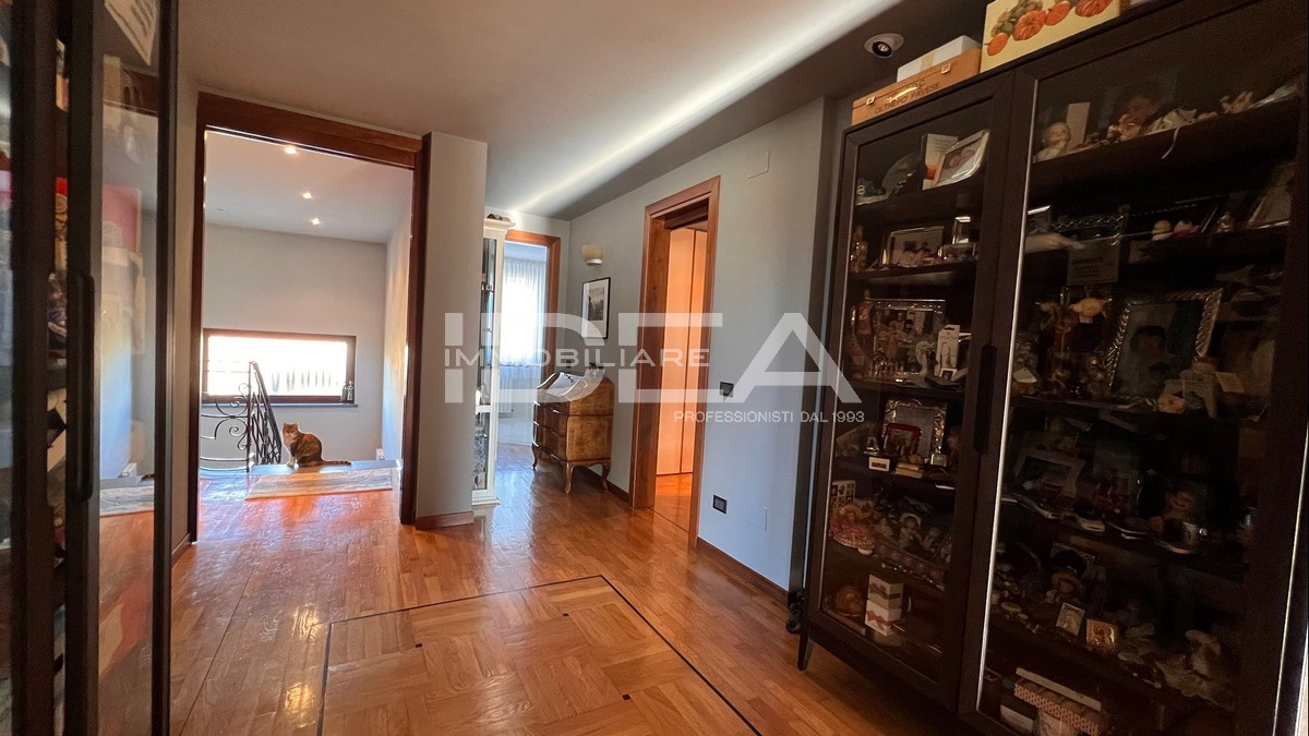 VILLA in VENDITA periferia Lucca