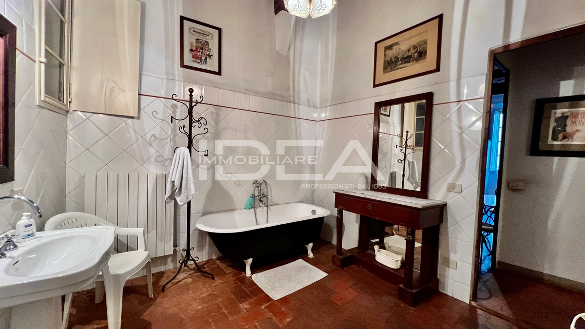 APARTMENT for SALE in Lucca historical center