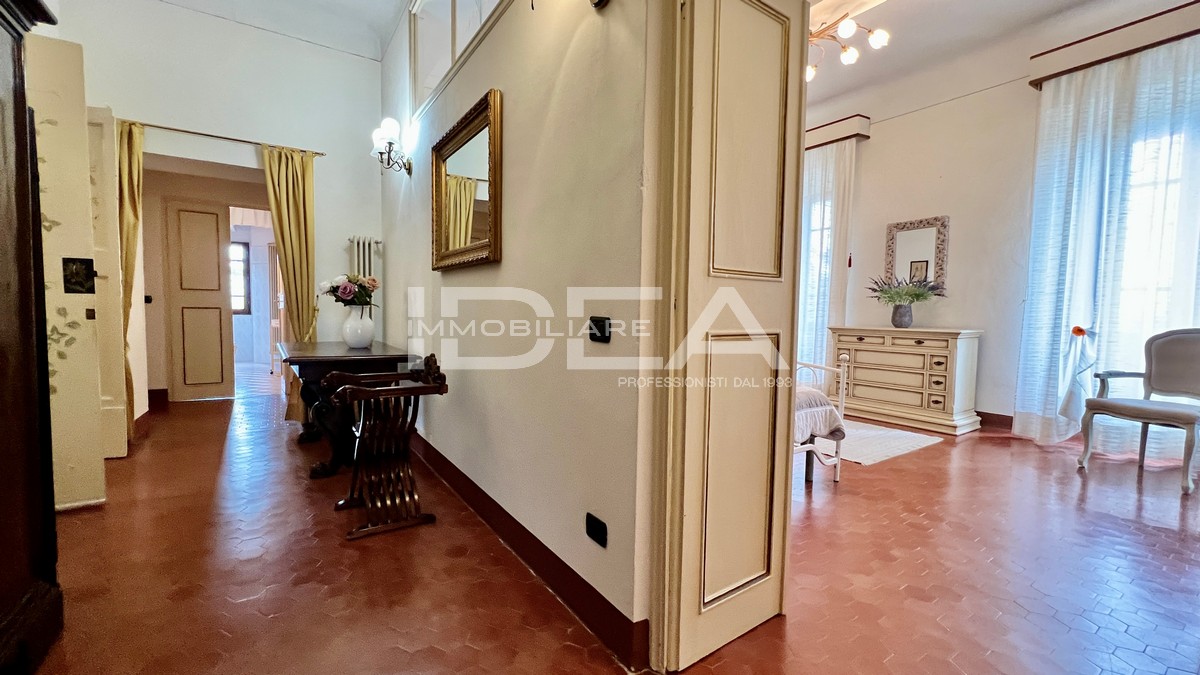 VILLA for SALE in Lucca countryside