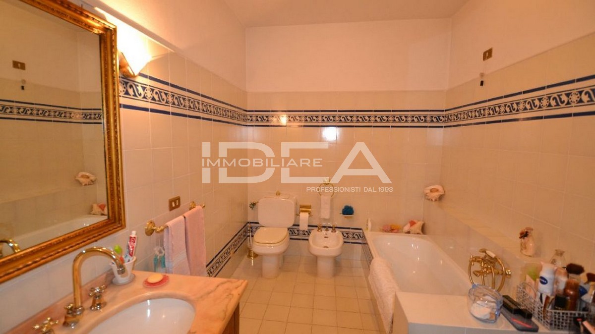 APARTMENT for SALE in Lucca historical center