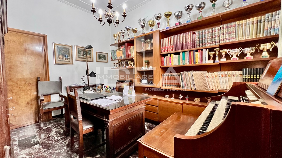 VILLA for SALE in Lucca first suburbs