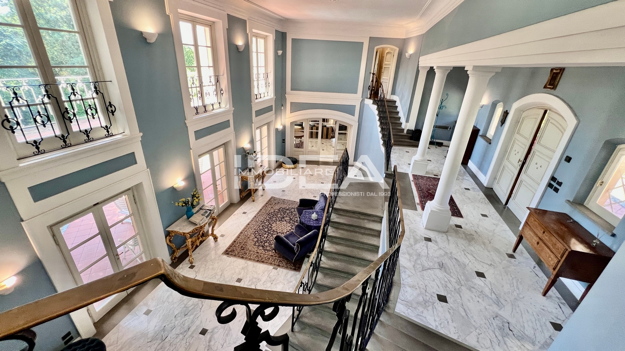 VILLA for SALE in Lucca countryside